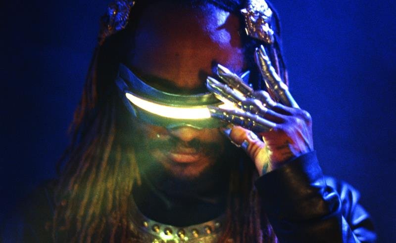 Thundercat retorna com dois singles: “I Wish I Didn’t Waste Your Time” e “Children Of The Baked Potato” (Feat. Remi Wolf)