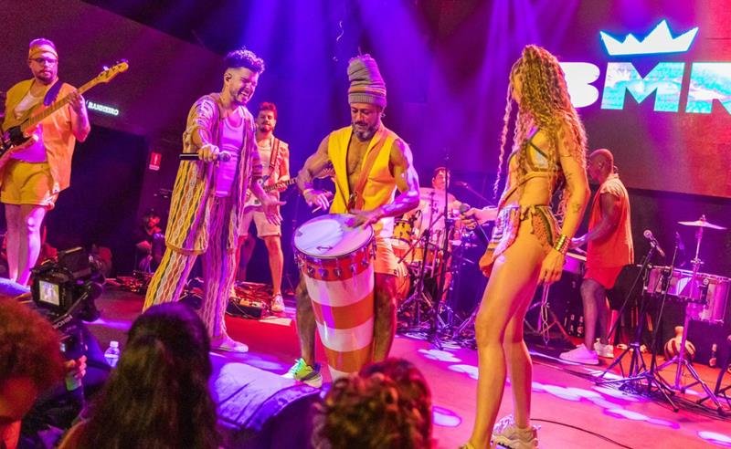 Baile da Massa Real comemora 10 anos em São Paulo com participação do cantor baiano Jau e DJs