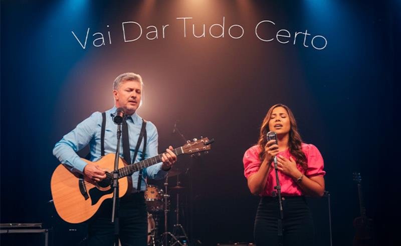 Waldecy Aguiar inicia nova fase com releituras marcantes e participação especial